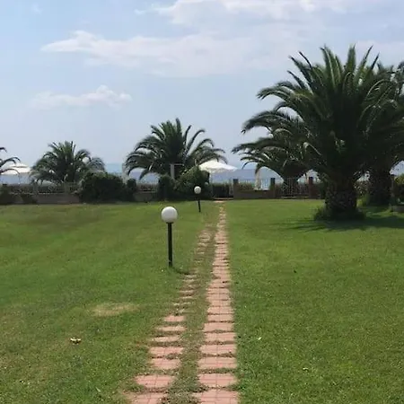 Trois Rivieres Luxurious Seaside / Sithonia